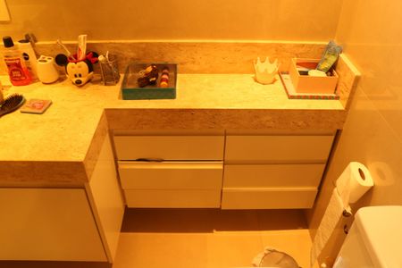 Apartamento à venda com 213m², 4 quartos e 2 vagasBanheiro da Suíte 2