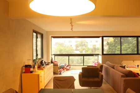 Apartamento à venda com 213m², 4 quartos e 2 vagasSala