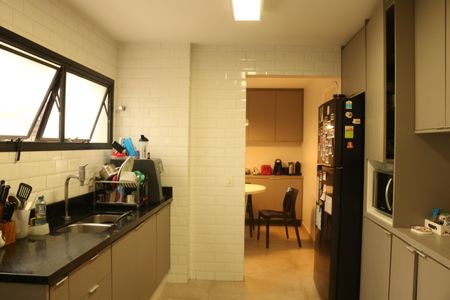 Apartamento à venda com 213m², 4 quartos e 2 vagasCozinha