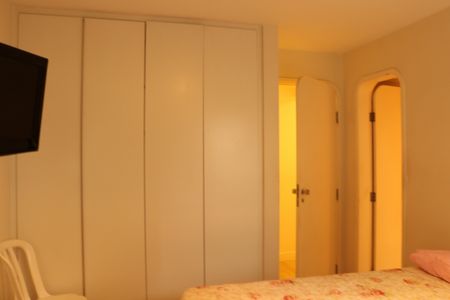 Apartamento à venda com 213m², 4 quartos e 2 vagasSuíte 1