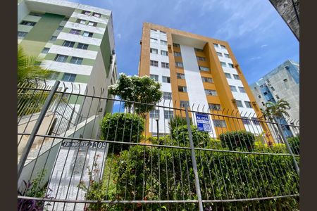 Apartamento para alugar com 72m², 2 quartos e 1 vagaFachada
