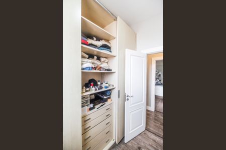 Casa de condomínio para alugar com 420m², 1 quarto e 4 vagasCloset da suíte 1