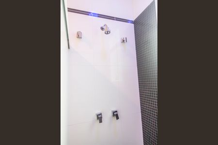 Casa de condomínio para alugar com 420m², 1 quarto e 4 vagasBanheiro da Suíte 4