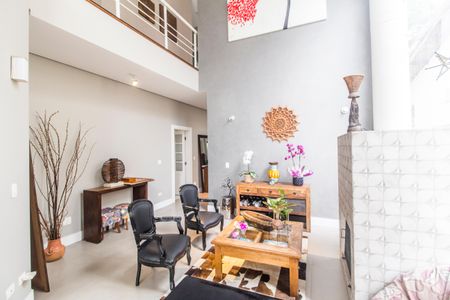 Casa de condomínio para alugar com 420m², 1 quarto e 4 vagasSala