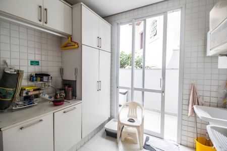 Casa de condomínio para alugar com 420m², 1 quarto e 4 vagasÁrea de Serviço