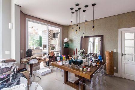 Casa de condomínio para alugar com 420m², 1 quarto e 4 vagasSala