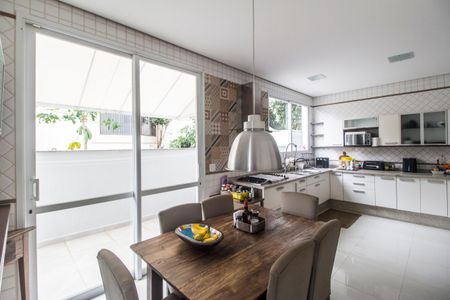 Casa de condomínio para alugar com 420m², 1 quarto e 4 vagasCozinha