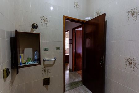 Casa para alugar com 274m², 2 quartos e 6 vagasBanheiro