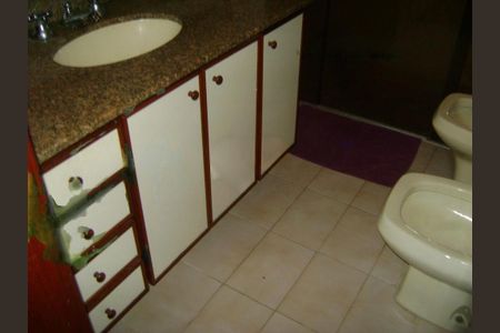 Casa à venda com 3 quartos, 251m² em Jardim Colombo, São Paulo