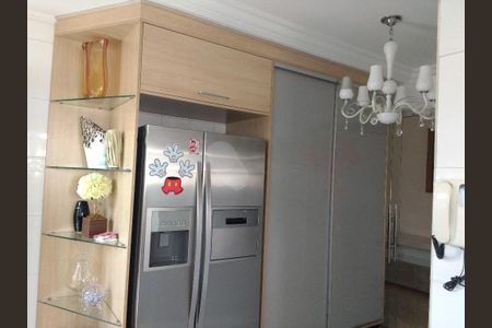 Casa à venda com 355m², 4 quartos e 6 vagas