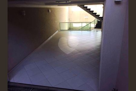 Casa à venda com 355m², 4 quartos e 6 vagas