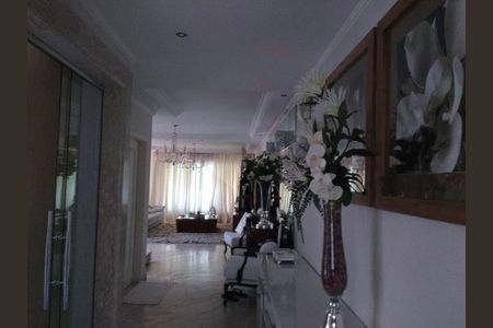 Casa à venda com 355m², 4 quartos e 6 vagas