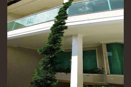 Casa à venda com 355m², 4 quartos e 6 vagas