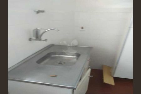 Apartamento à venda com 80m², 3 quartos e sem vaga