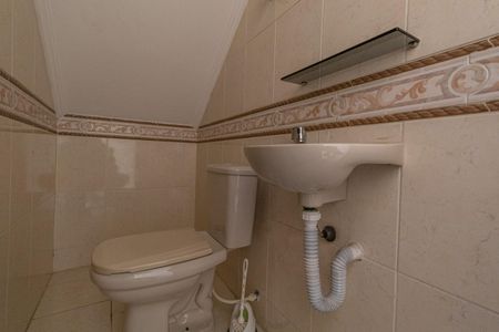 Casa de condomínio para alugar com 160m², 3 quartos e 2 vagasLavabo