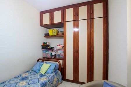 Apartamento à venda com 145m², 4 quartos e 2 vagasQuarto 2