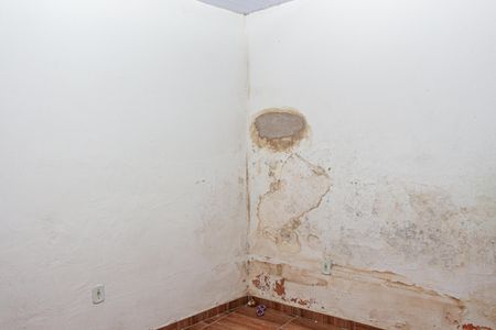 Casa à venda com 104m², 2 quartos e 1 vaga Casa à venda com 104m², 2 quartos e 1 vagaQuarto de Serviço