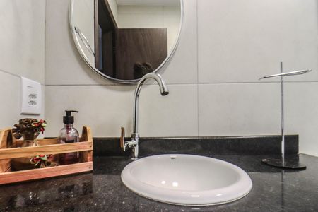 Casa à venda com 300m², 2 quartos e 5 vagasBanheiro Social
