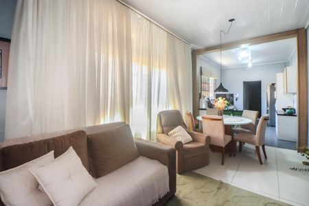 Casa à venda com 300m², 2 quartos e 5 vagasSala