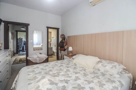 Casa à venda com 300m², 2 quartos e 5 vagasSuíte