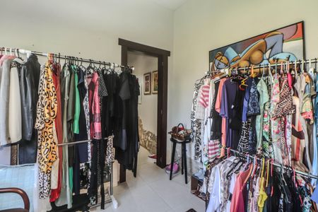 Casa à venda com 300m², 2 quartos e 5 vagasQuarto