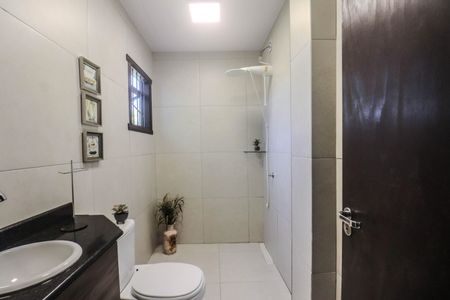 Casa à venda com 300m², 2 quartos e 5 vagasBanheiro Social
