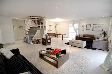 Casa de condomínio à venda com 436m², 4 quartos e 5 vagas