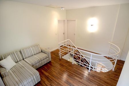 Casa de condomínio à venda com 436m², 4 quartos e 5 vagas