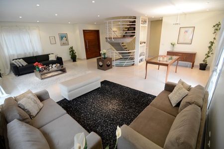 Casa de condomínio à venda com 436m², 4 quartos e 5 vagas