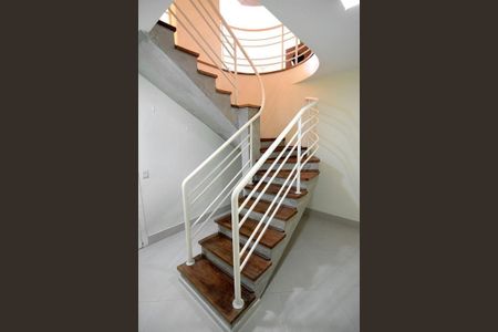 Casa de condomínio à venda com 436m², 4 quartos e 5 vagas