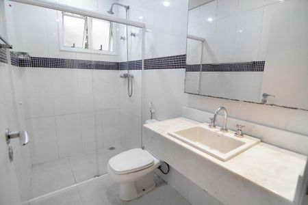 Casa de condomínio à venda com 436m², 4 quartos e 5 vagas