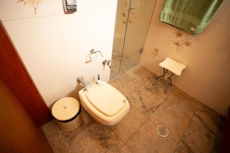 Casa para alugar com 411m², 4 quartos e 3 vagas Casa para alugar com 411m², 4 quartos e 3 vagasBANHEIRO QUARTO 3