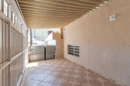 Casa à venda com 200m², 2 quartos e 1 vagaGaragem