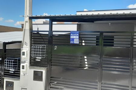 Casa para alugar com 80m², 2 quartos e 2 vagas Casa para alugar com 80m², 2 quartos e 2 vagasFachada