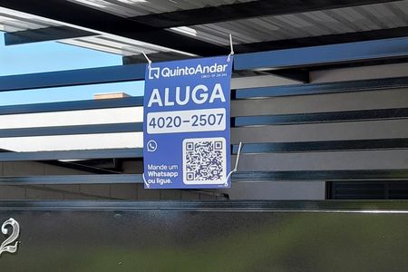 Casa para alugar com 80m², 2 quartos e 2 vagas Casa para alugar com 80m², 2 quartos e 2 vagasFachada