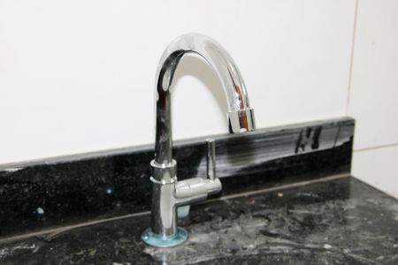 Casa para alugar com 80m², 2 quartos e 2 vagasBanheiro