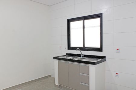 Casa para alugar com 80m², 2 quartos e 2 vagasCozinha