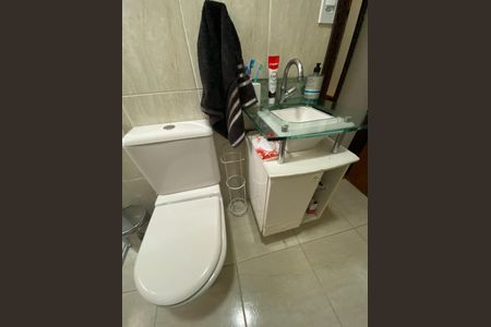 Apartamento à venda com 79m², 2 quartos e 1 vaga Apartamento à venda com 79m², 2 quartos e 1 vagaBanheiro