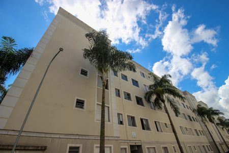 Apartamento para alugar com 55m², 2 quartos e 1 vagaFachada