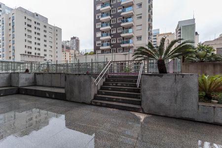 Apartamento para alugar com 46m², 2 quartos e 1 vaga Apartamento para alugar com 46m², 2 quartos e 1 vagaÁrea comum - Piscina