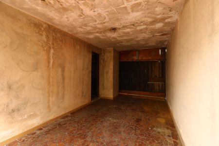 Casa à venda com 350m², 3 quartos e 6 vagasQuintal Frente