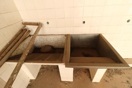 Casa à venda com 350m², 3 quartos e 6 vagasÁrea de Serviço - Tanque