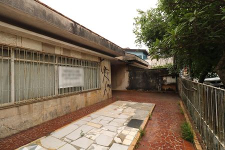 Casa à venda com 350m², 3 quartos e 6 vagasQuintal Frente