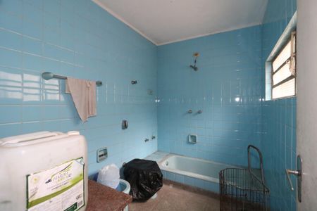 Casa à venda com 350m², 3 quartos e 6 vagasBanheiro Social