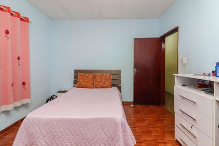 Casa à venda com 330m², 4 quartos e 5 vagasCasa 2 - Quarto 2