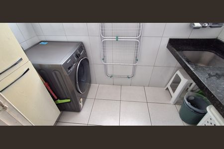 Apartamento à venda com 64m², 2 quartos e 1 vagaÁrea de Serviço 