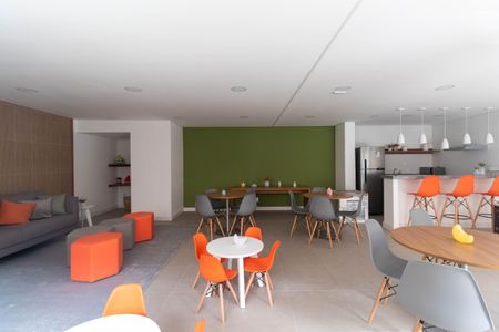 Apartamento para alugar com 35m², 2 quartos e 1 vaga Apartamento para alugar com 35m², 2 quartos e 1 vagaÁrea comum - Salão de festas