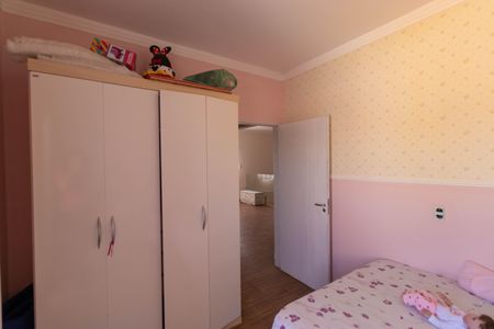 Casa à venda com 250m², 3 quartos e 5 vagas Casa à venda com 250m², 3 quartos e 5 vagasQuarto 02