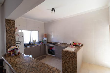 Casa à venda com 250m², 3 quartos e 5 vagas Casa à venda com 250m², 3 quartos e 5 vagasCozinha