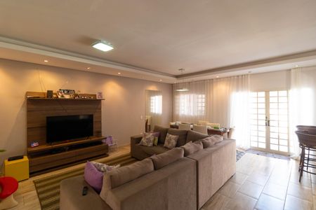 Casa à venda com 250m², 3 quartos e 5 vagas Casa à venda com 250m², 3 quartos e 5 vagasSala 02